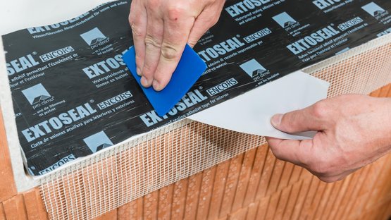 3. Coller sur la surface